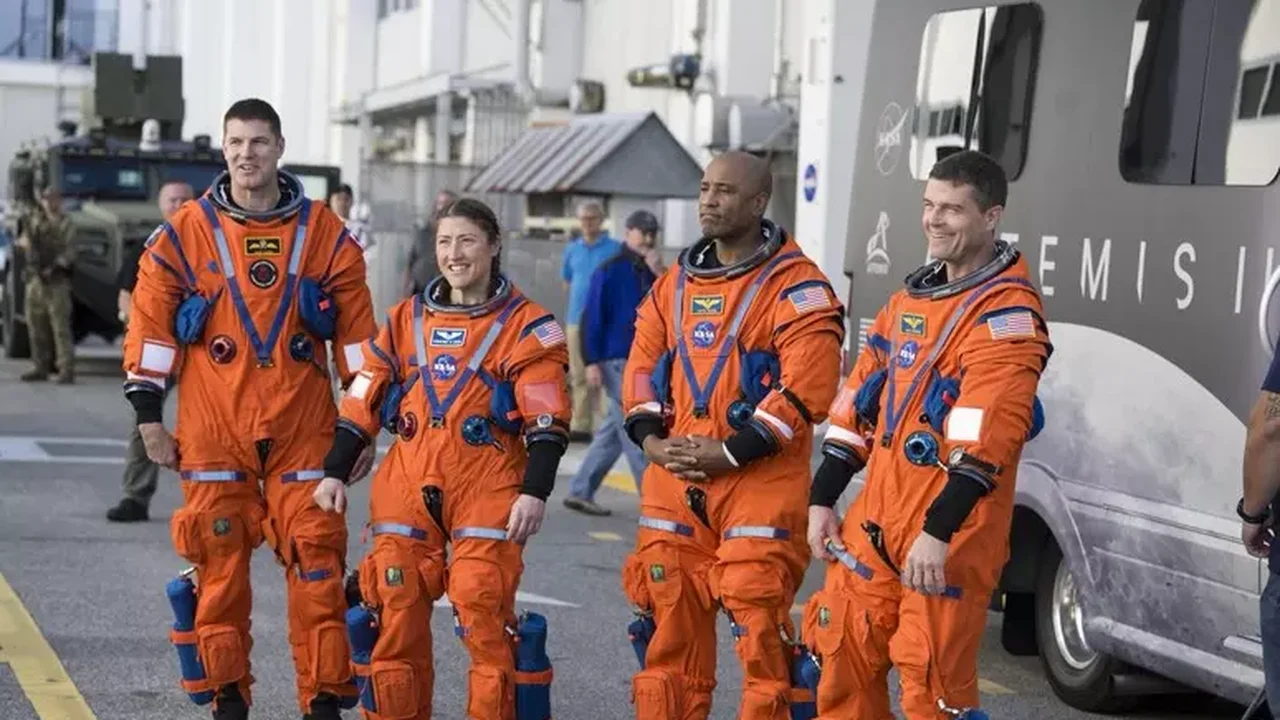 Astronautas fazem 1º ensaio para lançamento da missão Artemis 2 à Lua