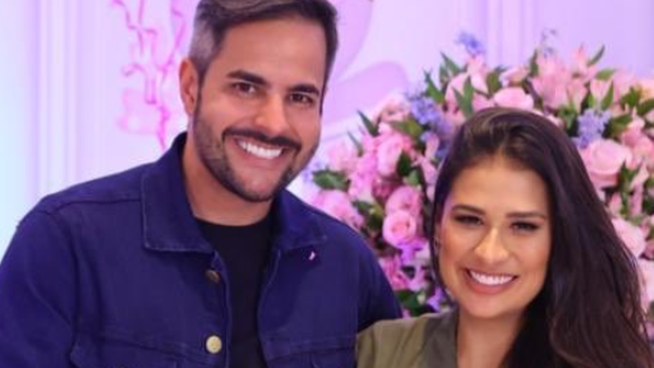 Kaká Diniz e Simone Mendes celebram nove anos de casamento