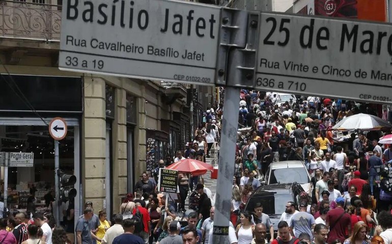 Brasil registra menor número de nascimentos dos últimos 50 anos; população começa a encolher em 2042