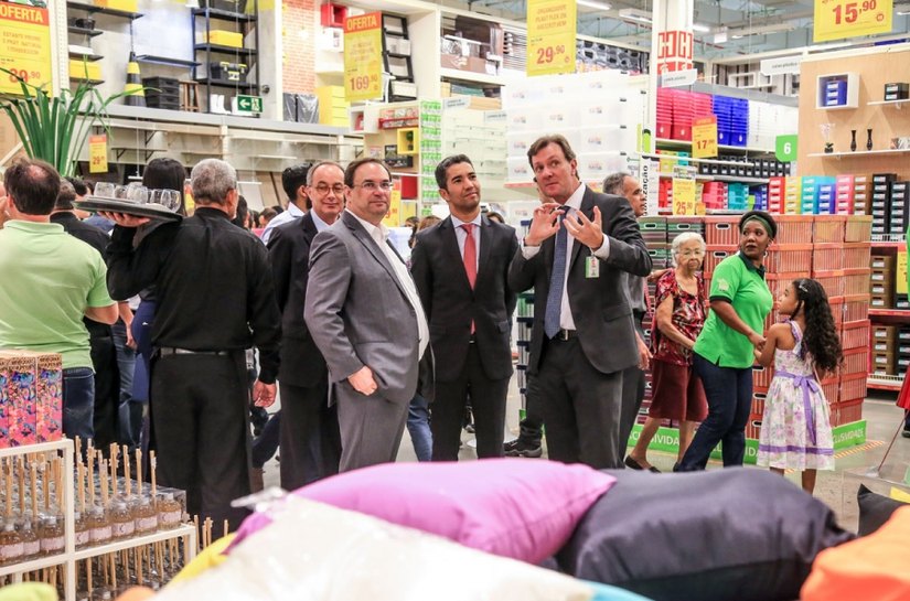 Inauguração de multinacional Leroy Merlin gera 230 empregos em Maceió