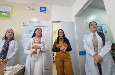Unidade Especializada em Pré-Natal de Alto Risco realiza atividades do Agosto Dourado com gestantes