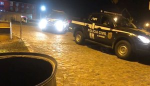 Duas pessoas suspeitas de integrar contra grupo criminoso liderado por presidiário são presos em Sergipe