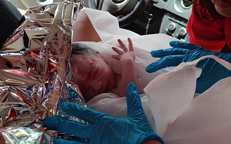 Corpo de Bombeiros resgata grávida que deu a luz dentro de carro em Santana do Ipanema