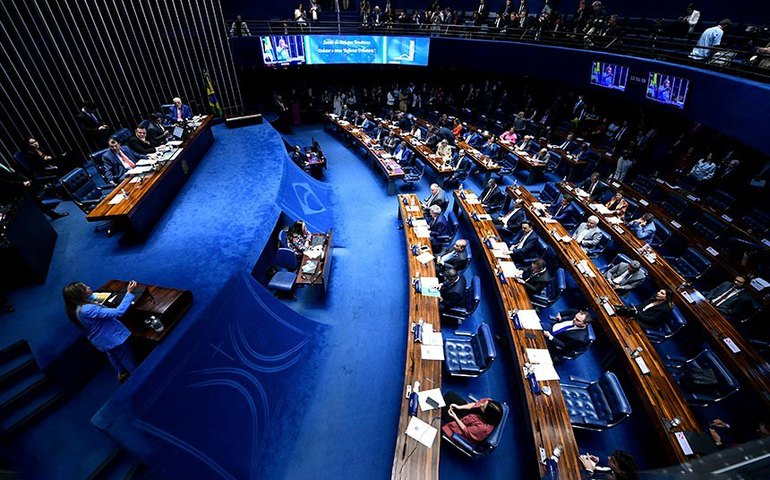 Prefeitos discutem reforma tributária em sessão temática no Senado