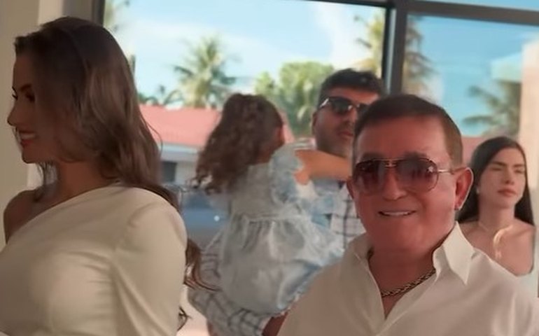 Casamento extravagante de Amado Batista com miss teve fogos em fazenda de R$ 350 milhões
