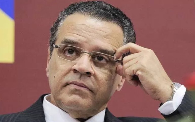 Juiz aceita denúncia contra Eduardo Cunha e Henrique Eduardo Alves