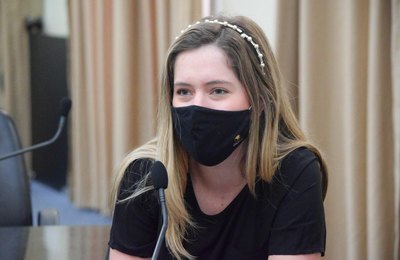 Defesa da mulher: no dia que a Lei Maria da Penha faz 14 anos, lei da deputada Cibele Moura completa um ano