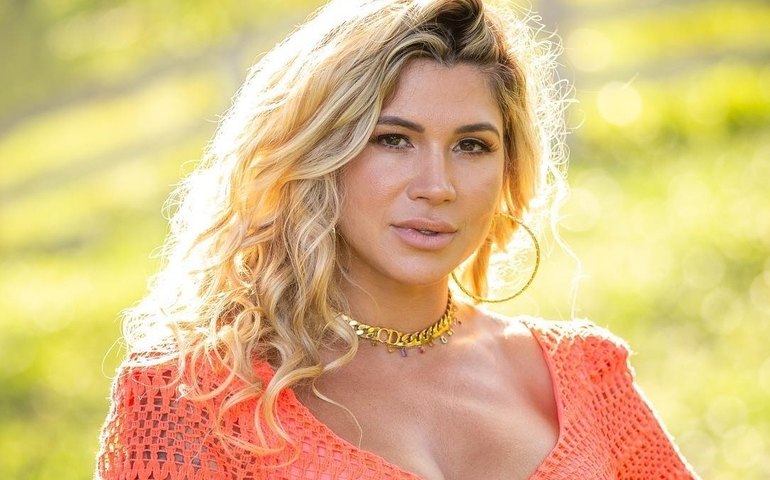 Aos 43 anos, como está a Mulher Samambaia, que resgatou vídeo com Silvio Santos: 'Não precisa nem falar' 