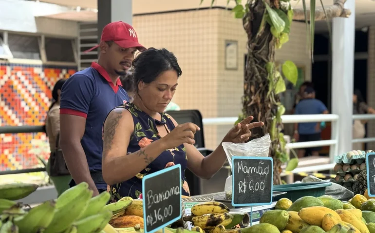 Feira orgânica reúne produtores de três municípios no Sesc Poço