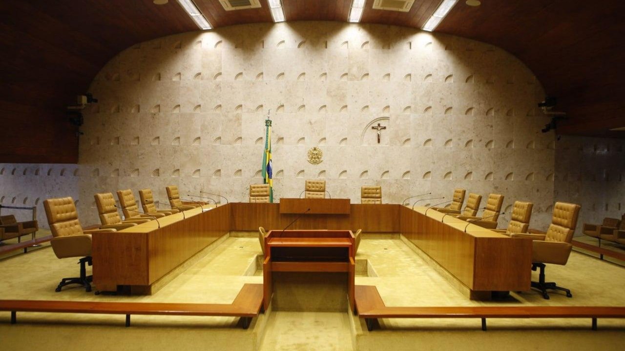 Imprensa fica de fora da sessão que analisa relação de Moraes com Vorcaro