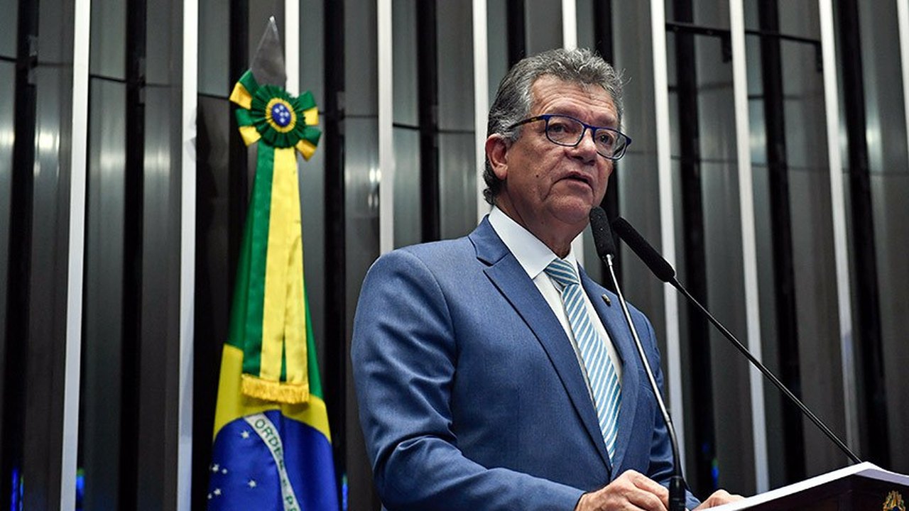 CE aprova projeto que permite remanejamento de recursos da área educacional