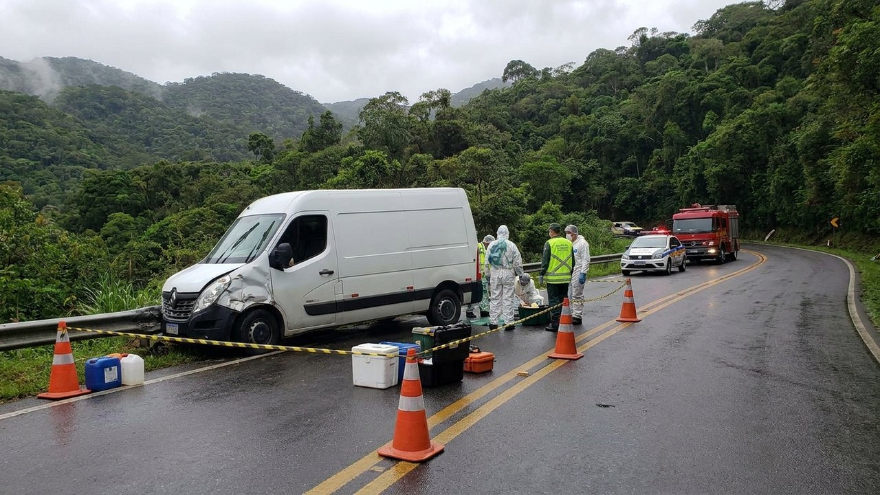 Veículo com medicamentos radioativos se acidenta na Região Serrana do Rio