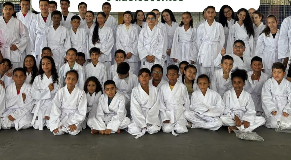 Crianças de Jundiá com Kimono. Fonte: Redes sociais