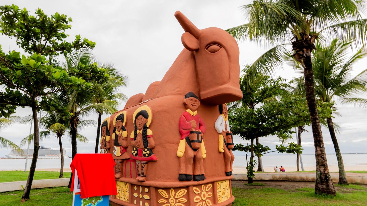 Escultura 'O Boi' é reinaugurada em Jaraguá após restauração
