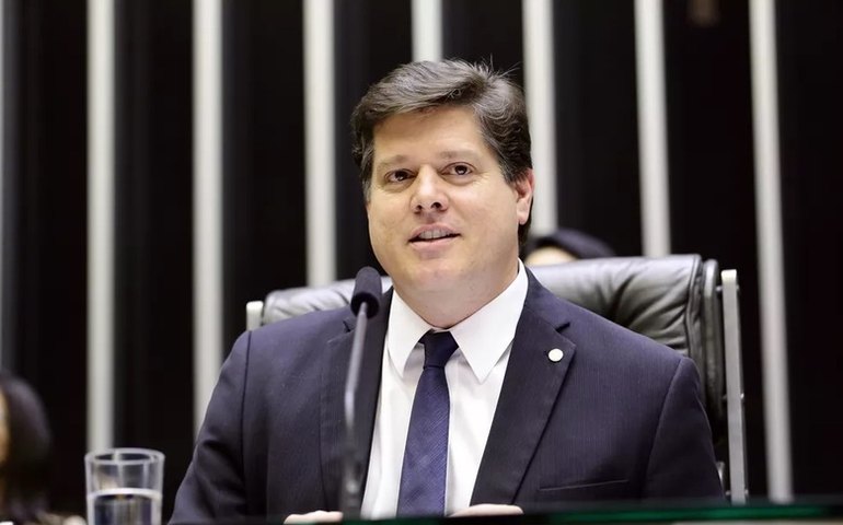 Gleisi se reúne com Baleia Rossi em meio a definições sobre equipe de transição