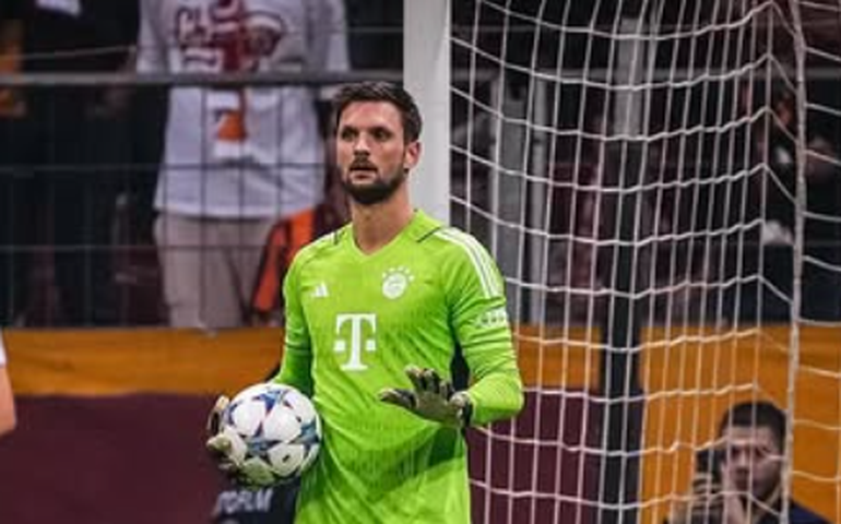 Goleiro do Bayern de Munique anuncia a morte de filho de seis anos com 'grave doença'