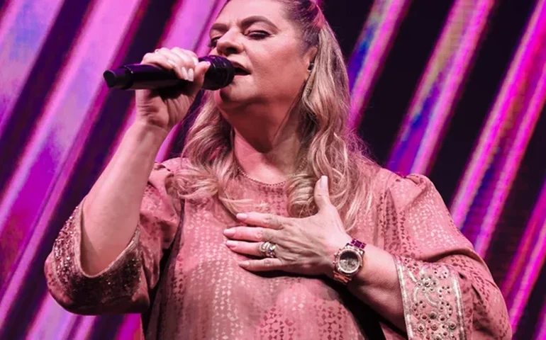 “Meu Redentor Vive” marca novo lançamento de Léa Mendonça