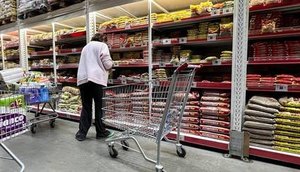 Inflação segue acima de 10% no período de 12 meses / Foto: Foto: Sebastiao Moreira/EFE
