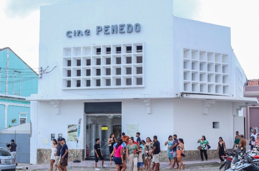 FliPenedo 2025 tem cinema de graça, com exibição do filme Deus É Brasileiro na quinta-feira, 10