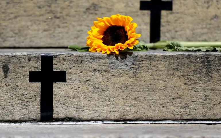 Brasil registra média de 4 feminicídios por dia e atinge recorde na década