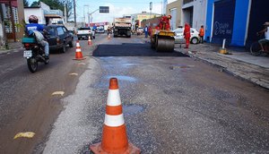 Serviços na Euclides Figueiredo / Foto: Emurb/Ascom