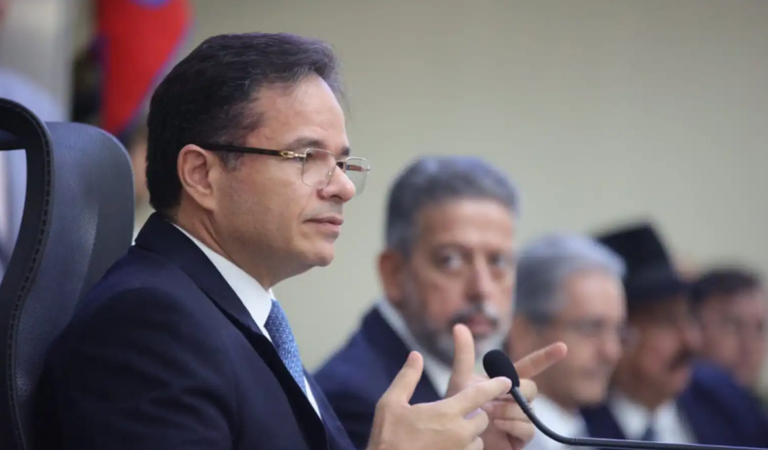 (Re)aproximação de Lira e MV soa como recado para Calheiros sobre 2026