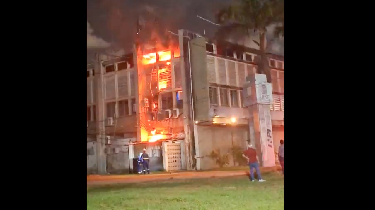 PF inicia investigação do incêndio na UFPE