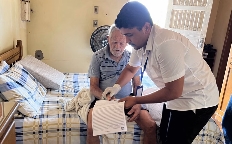 Prefeitura de Penedo viabiliza atendimento domiciliar do Instituto de Identificação para pessoas acamadas ou com dificuldade de locomoção atualizarem RG