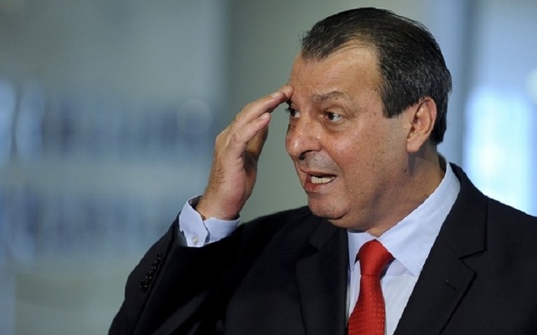 Juiz abre ação de Omar Aziz contra Arthur Virgílio por calúnia e difamação