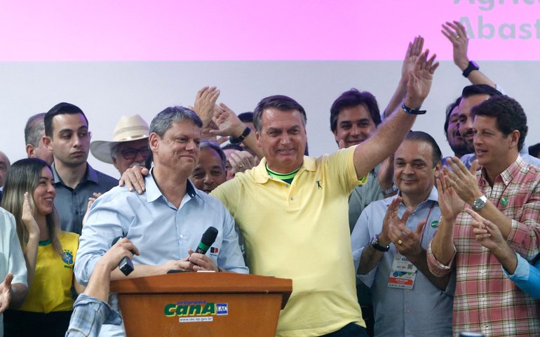 Bolsonaro chega à Agrishow junto com governador de SP, Tarcísio de Freitas