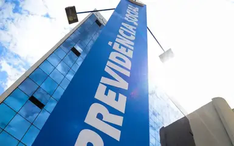 Rio convoca pensionistas para recenseamento obrigatório