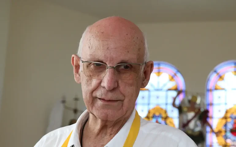 Padre Lancellotti processa Marçal após ser acusado de 'politicagem' e receber apelido jocoso