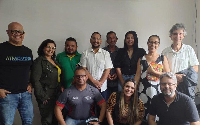 Turismo discute com entidades projeto de capacitação em língua espanhola