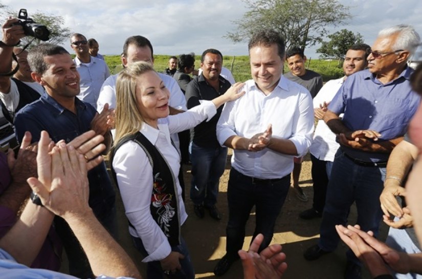 Renan Filho visita Major Izidoro e anuncia melhorias para a cidade