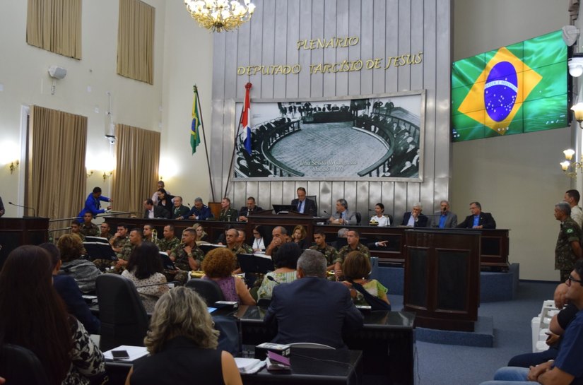 Sessão especial na ALE lembra os 10 anos de falecimento da major enfermeira Elza Cansanção