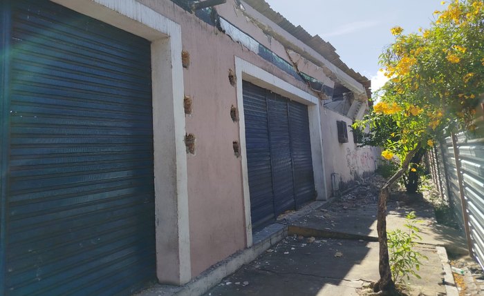 Parte do Mercado do Jaraguá desaba durante obra de requalificação