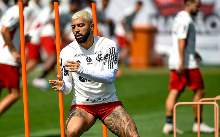 Flamengo enfrenta São Paulo em duelo no Brasileiro, pensando na Copa do Brasil