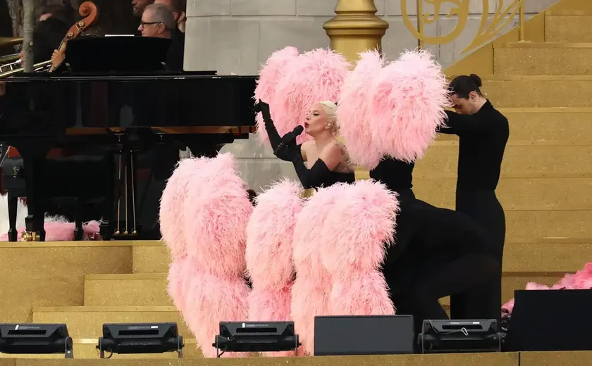 Lady Gaga homenageou Zizi Jeanmaire, estrela do balé francês, na abertura da Olimpíada em Paris; conheça