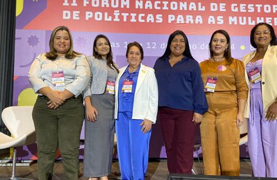 Secretária Flávia Tavares participa do II Fórum Nacional de Gestoras de Políticas para as Mulheres, em Brasília