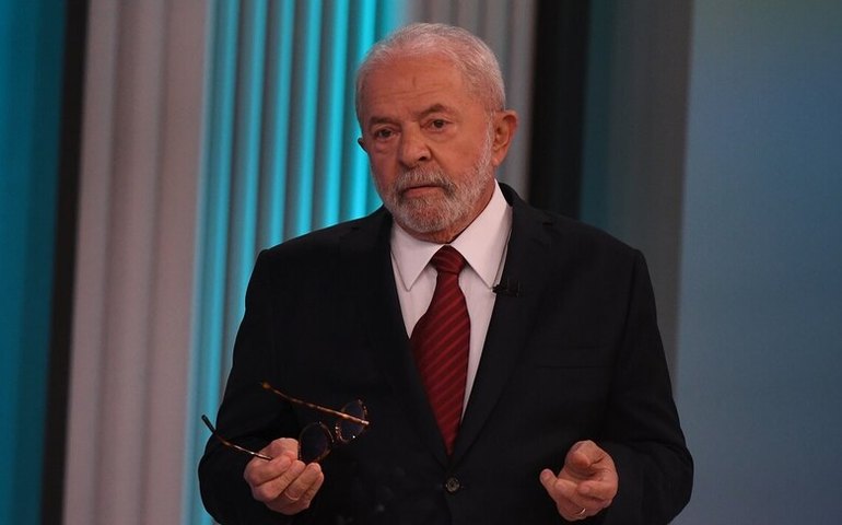 Lula lamenta agressividade do debate e volta a chamar Temer de golpista