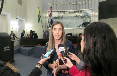 Deputada eleita, Cibele Moura representa renovação do Parlamento alagoano   