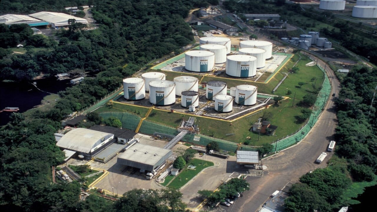 Cade julga venda da refinaria Reman da Petrobras dia 26 em sessão extraordinária