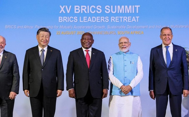Brics terá mais seis países no bloco: Argentina, Irã, Arábia Saudita, Egito, Etiópia e Emirados Árabes Unidos

