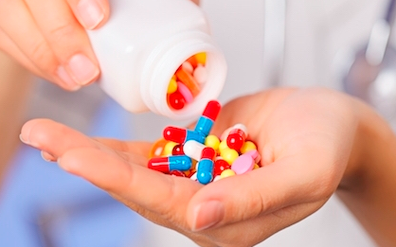 Uso incorreto de antibióticos estimula crescimento das superbactérias