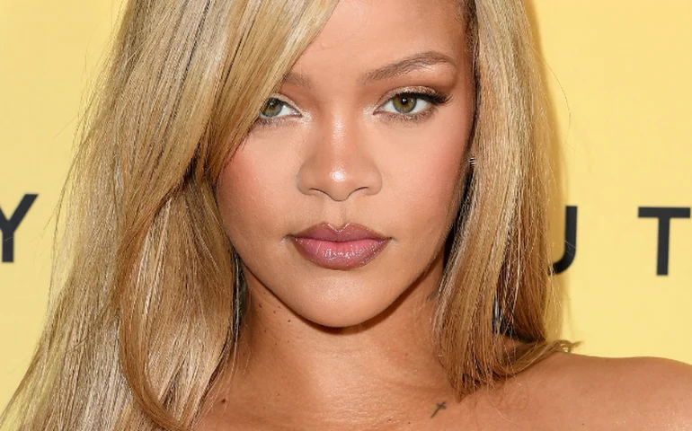 Rihanna, enfim, traz boa notícia sobre novo álbum: 'Redescobrindo'