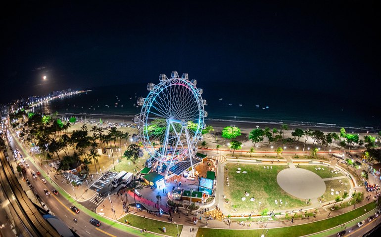 JHC inaugura roda-gigante e reforça potencial turístico e econômico de Maceió