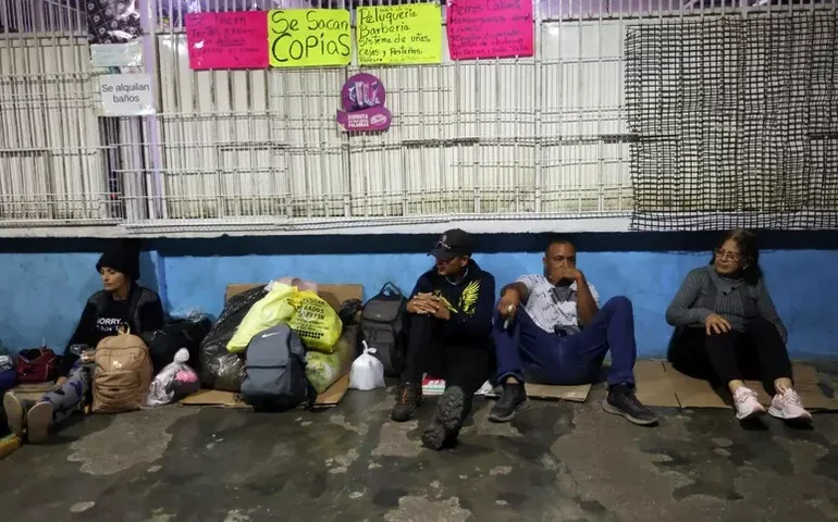 Venezuela libertou 24 presos políticos nesta segunda, diz ONG