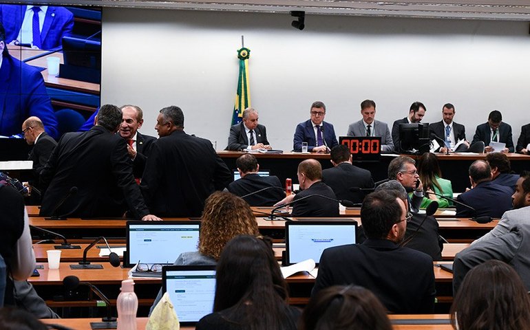 Reajuste de 18% às forças de segurança do DF deve ser votado nesta quarta