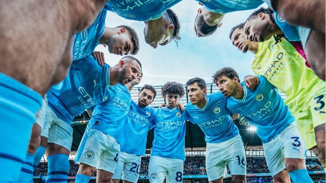 Manchester City repudia atos racistas contra Semenyo e Ghéhi após empate com Everton