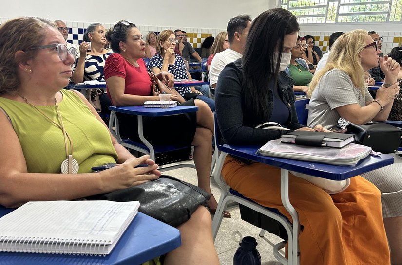 Gestores participam de reunião sobre portaria do ano letivo de 2026